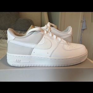 NIKE AIR FORCE 1s